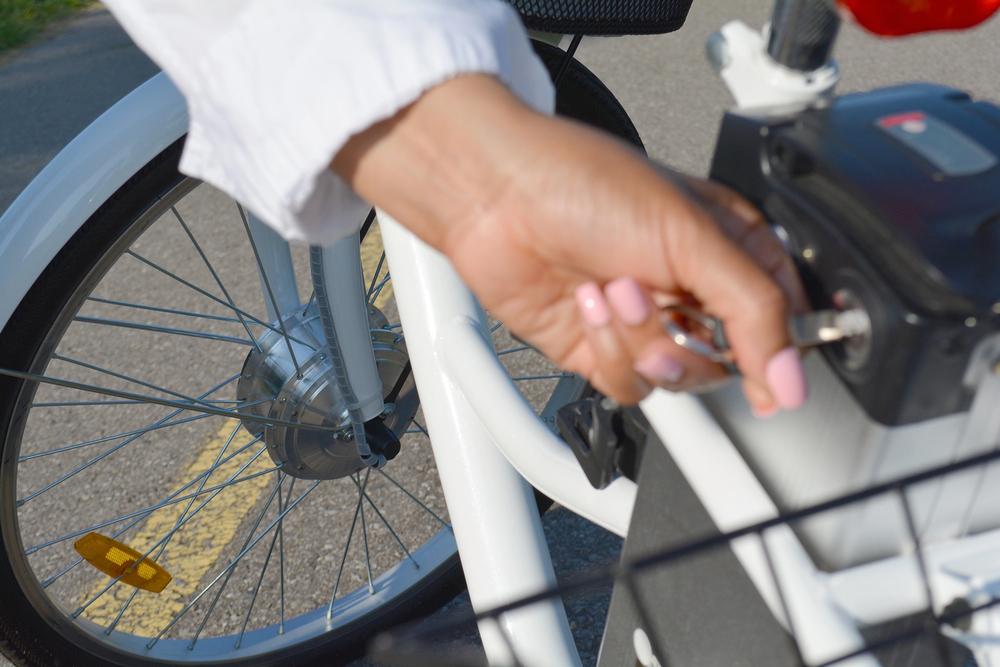 Chicago bicycle accident attorney representing injured e-bike riders.