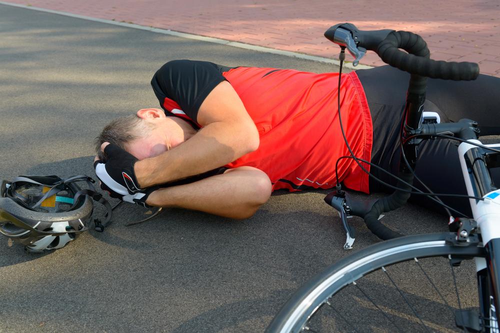 Legal assistance for cyclists suffering from head injuries after an accident.