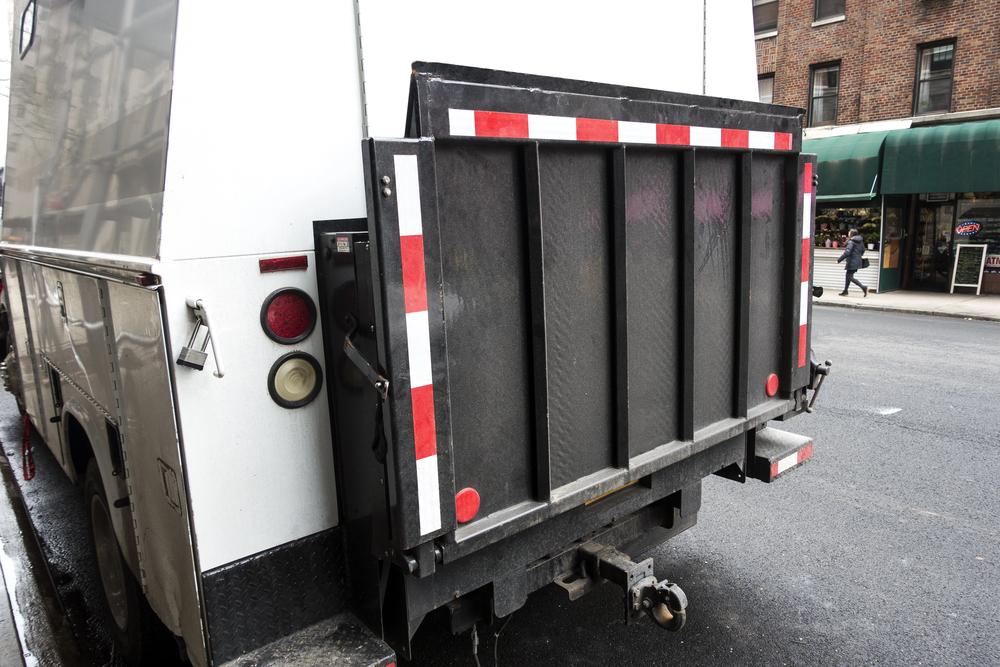 Lawyer advocating for cyclists in truck and bicycle accident cases.