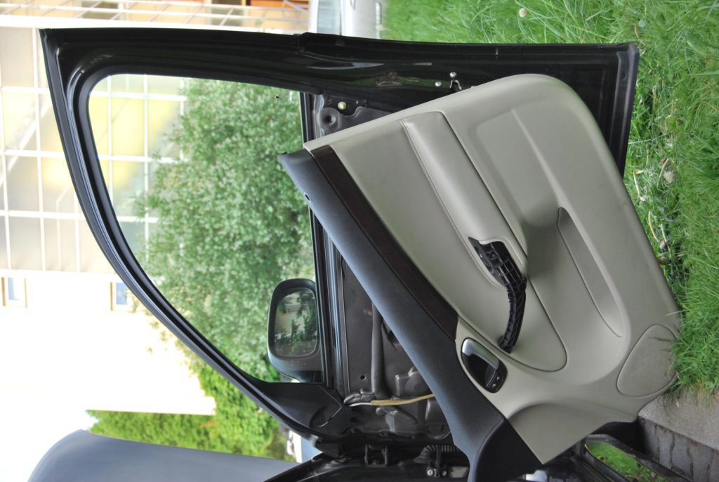 A bicycle accident attorney in Chicago handling vehicle door-related crashes.