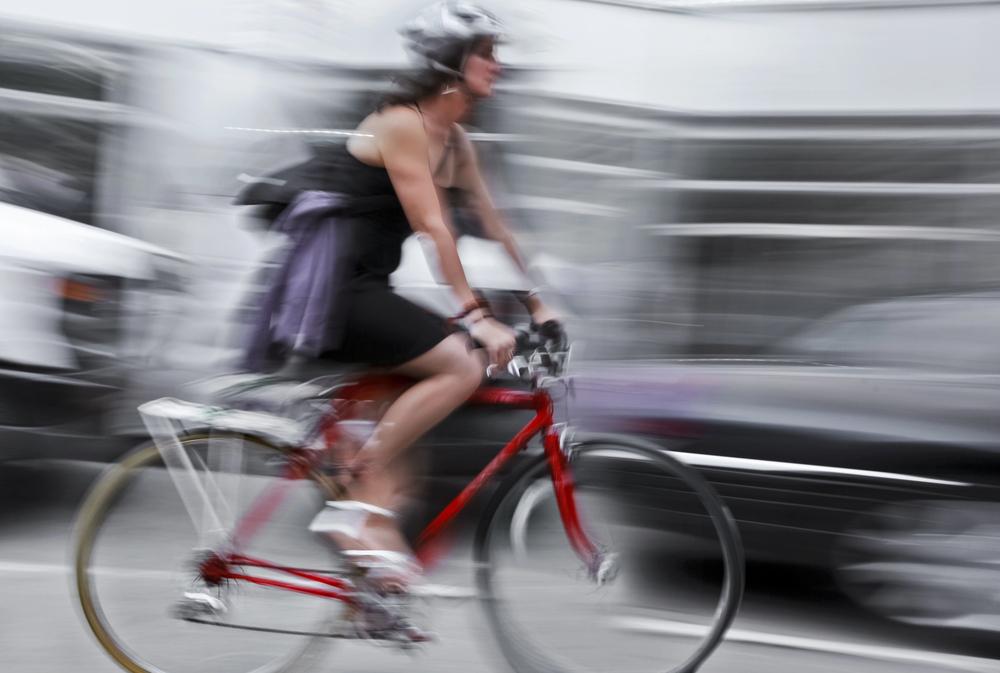 Legal help in Chicago for hip and pelvic fractures after a bicycle accident.